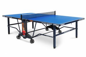 Всепогодный теннисный стол EDITION Outdoor blue с синей столешницей.
